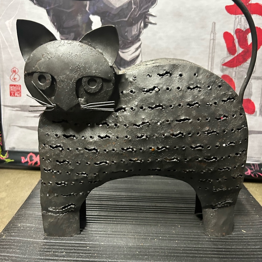 Black Metal Cat candle holder